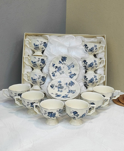 ست قهوه خوری . گل آبی