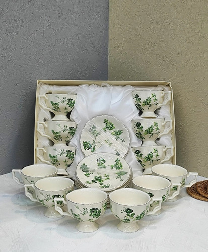 ست قهوه خوری . گل سبز